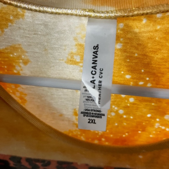 Brand new top never worn - Picture 2 of 2